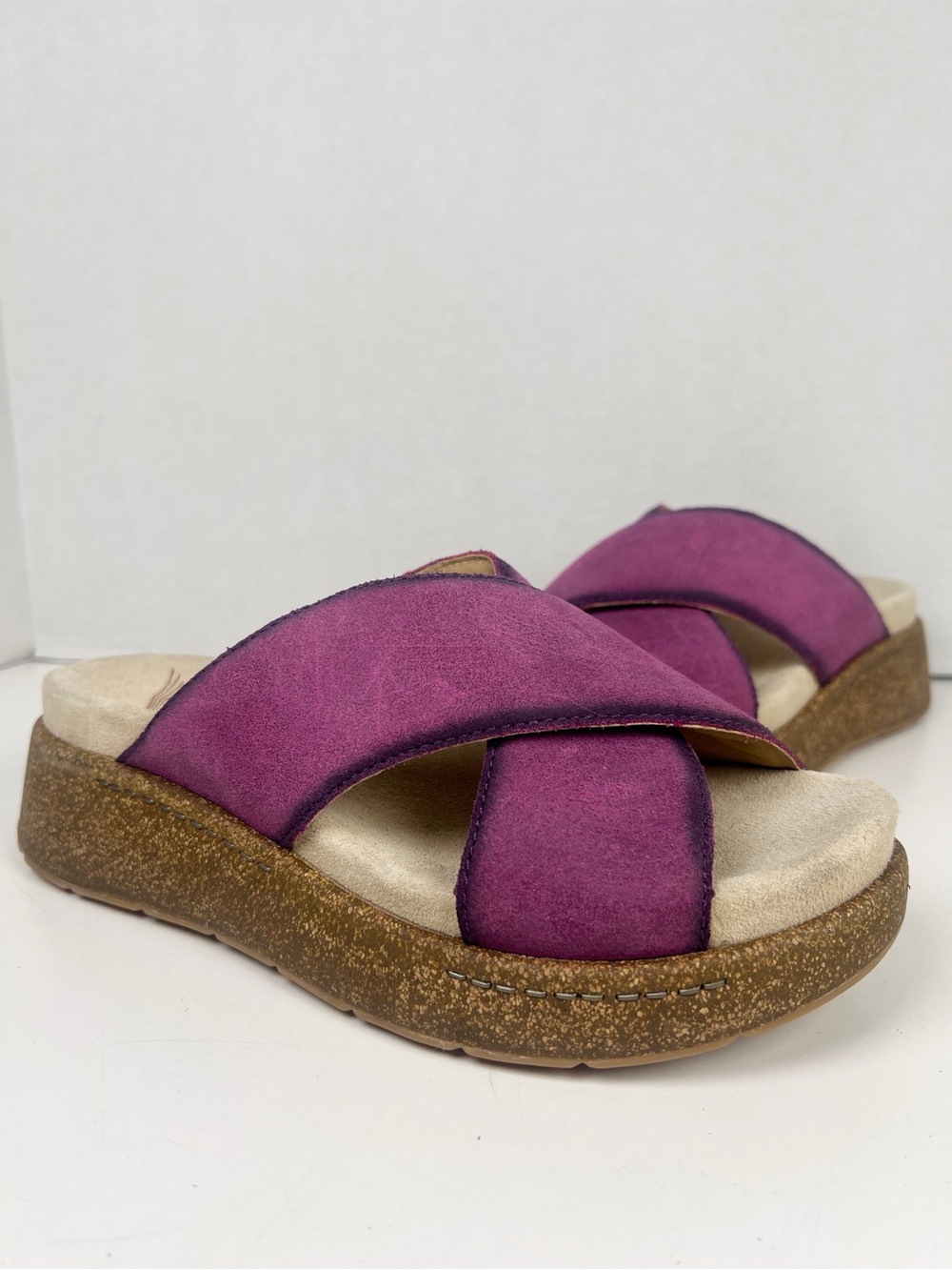DANSKO Women’s Size EU 38 /US‎ 7.5-8 Plum Purple Leather Bridget Wedge Sandals